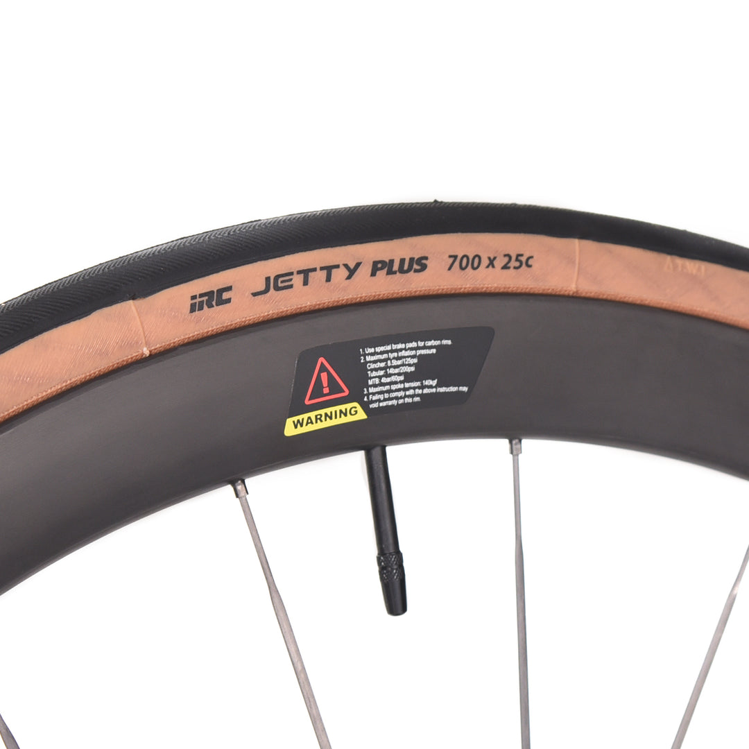 700*25C IRC Tires