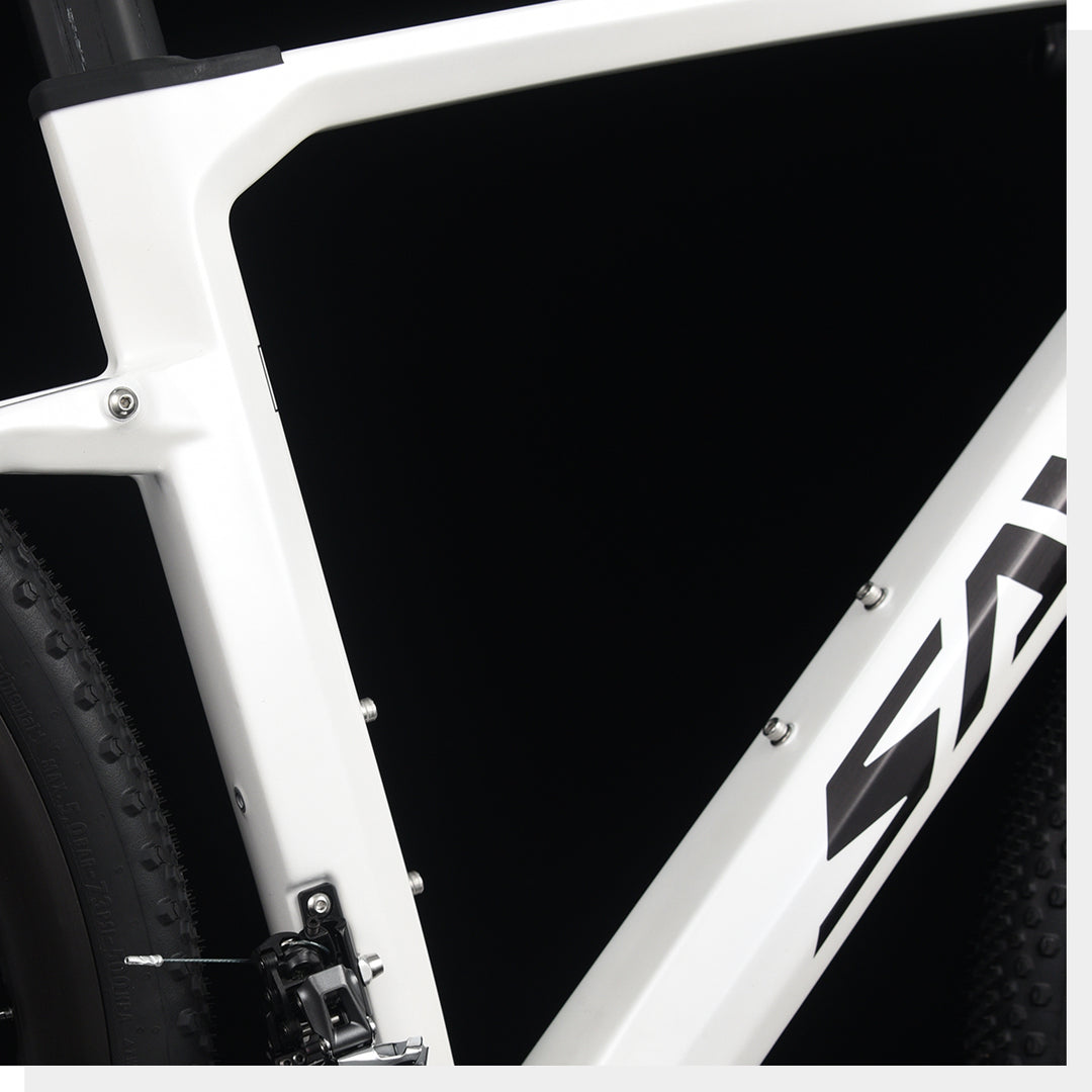T800 grade carbon fiber frame & Seatpost