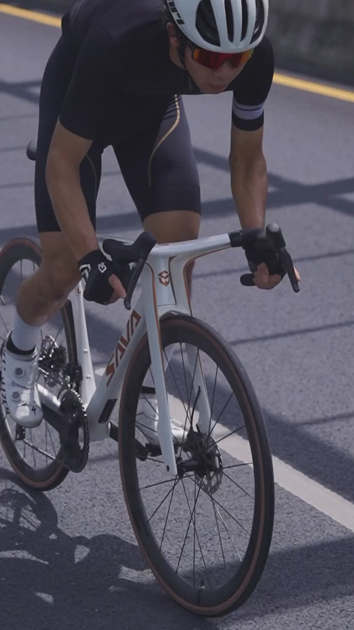 Bicicleta Dream Maker 105 Di2 totalmente em carbono 24S