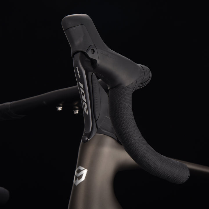 Shimano 105 R7170 Shifter Lever close-up