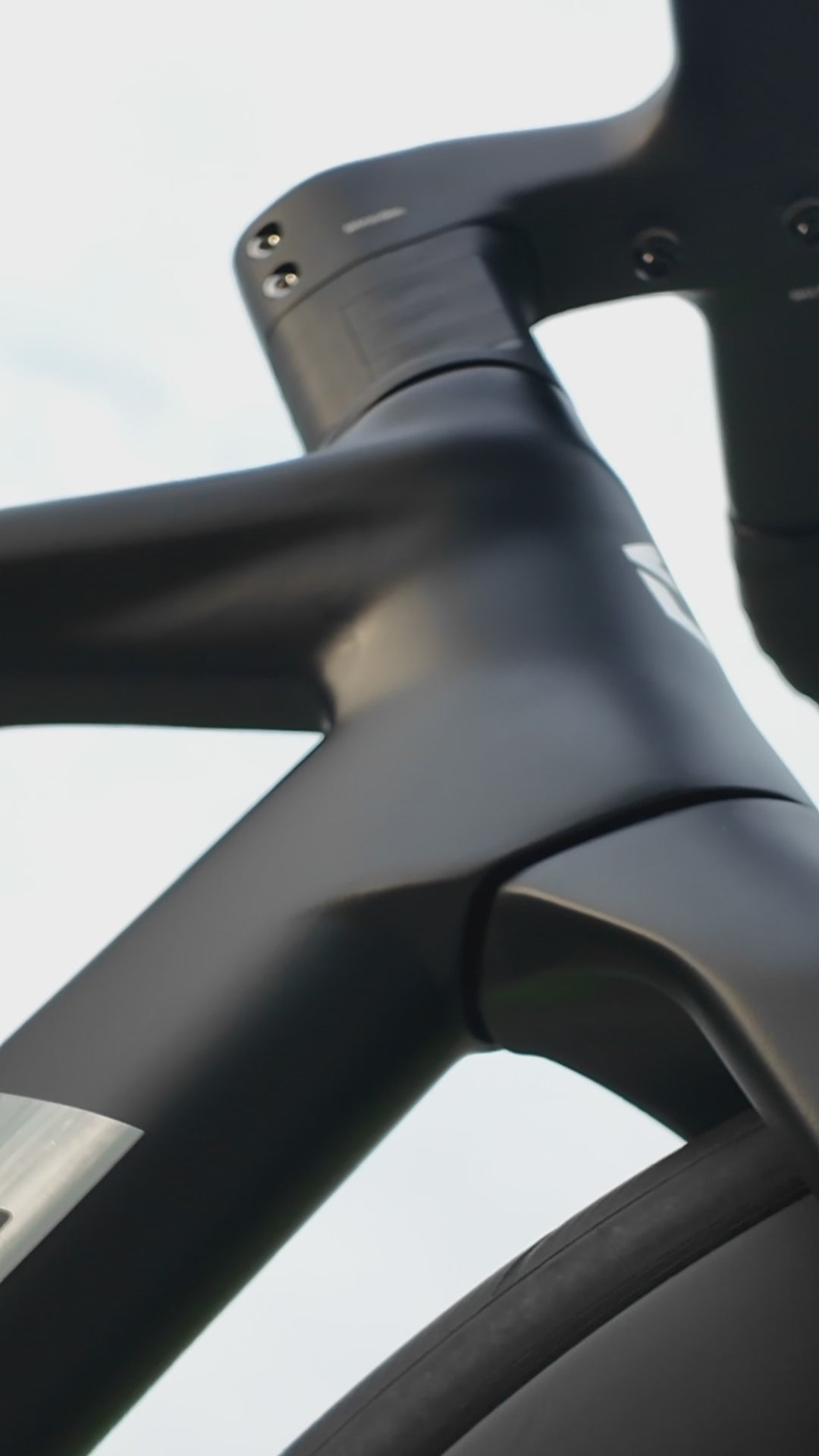 Aurora R8 Ultegra Di2 Full Carbon Road Bike 24S